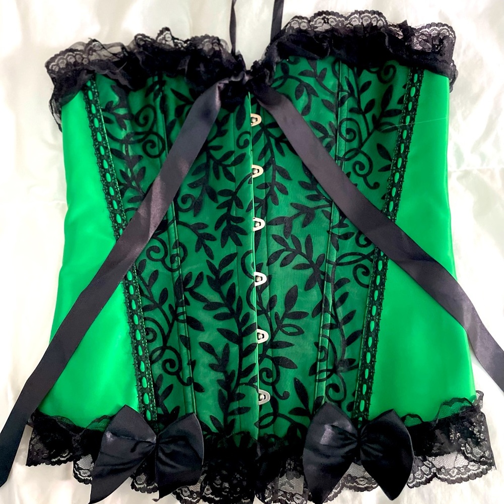 Beautiful corset with satin bow detailing and ties